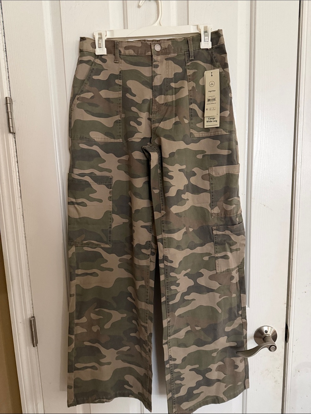 Women’s Camo Cargo Pants - Green Camouflage